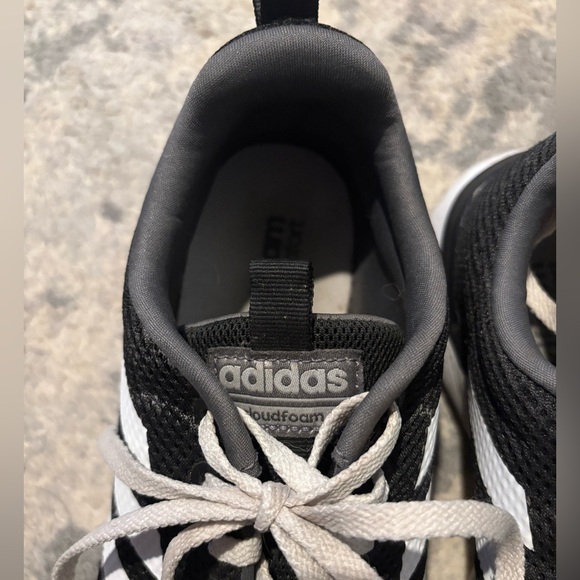 💕3/$25💕 Adidas Unisex Running Shoes - Picture 4 of 4